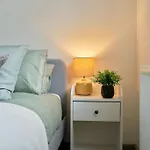 Apartment Centre & Coffeehouse York