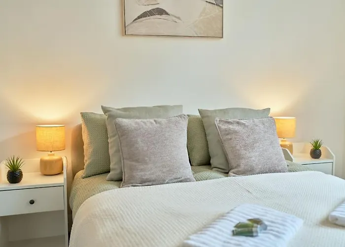 Centre & Coffeehouse Daire *