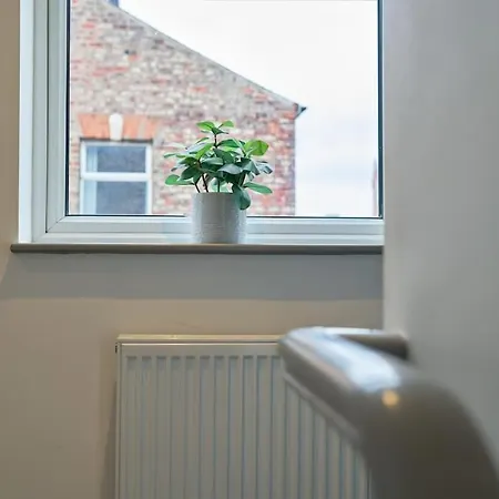 York City Centre Apartment With Riverside Walks * York